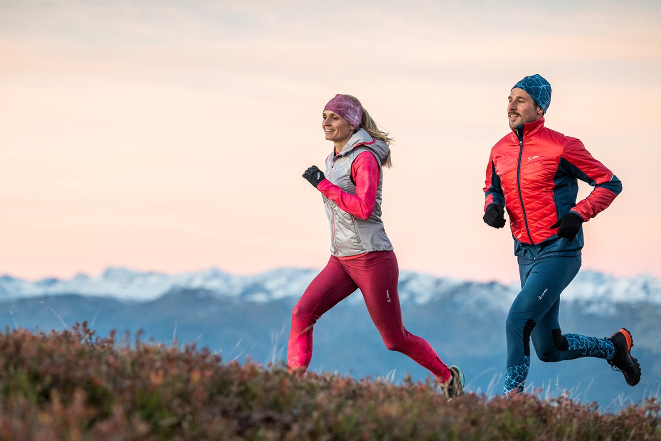 Herbst Laufen in den Bergen